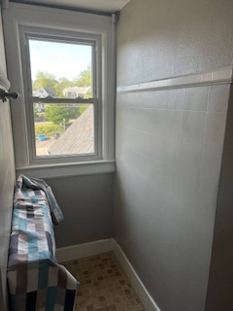 Apartment for rent at 1301 Pickett St, Radford, VA 24141