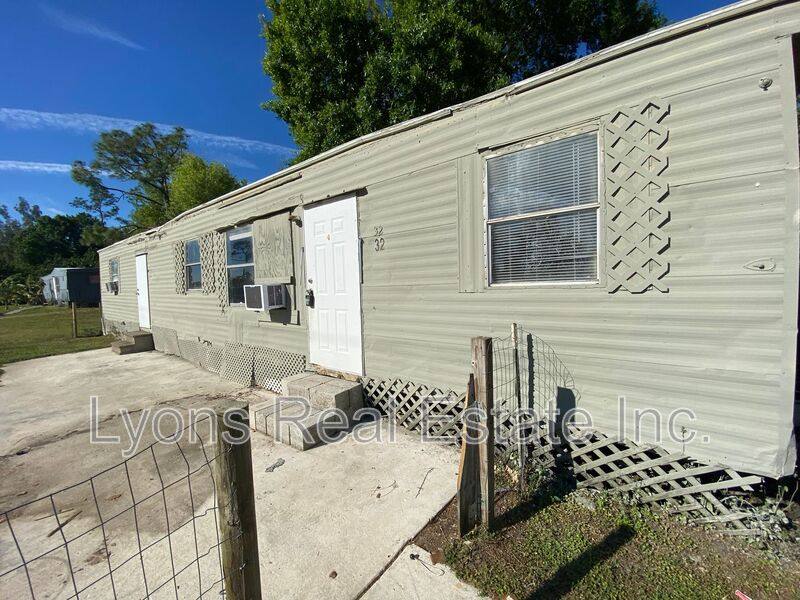Apartment for rent at 8086 Heck Dr #32, North Fort Myers, FL 33917