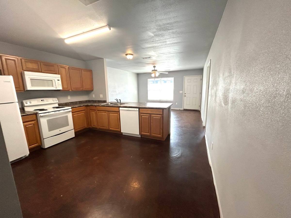 Apartment for rent at 527 Pool St, Decatur, AR 72722