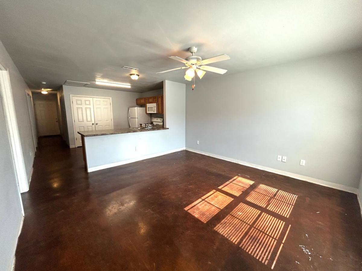 Apartment for rent at 527 Pool St, Decatur, AR 72722