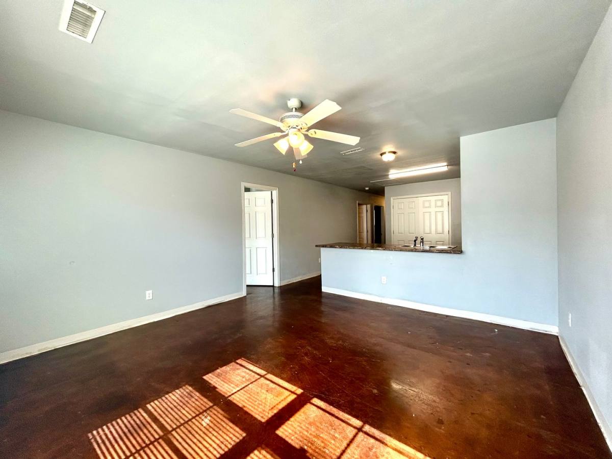 Apartment for rent at 527 Pool St, Decatur, AR 72722
