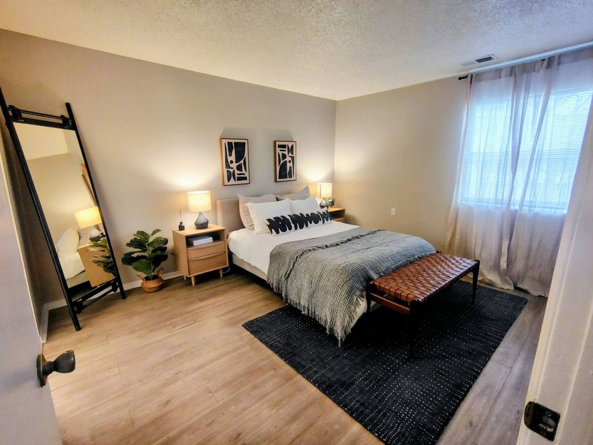 Apartment for rent at 7677 E 21st St, Wichita, KS 67206