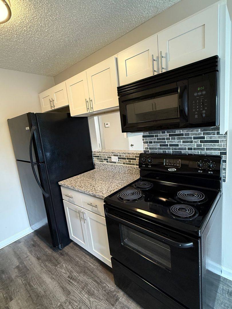 Apartment for rent at 7677 E 21st St, Wichita, KS 67206