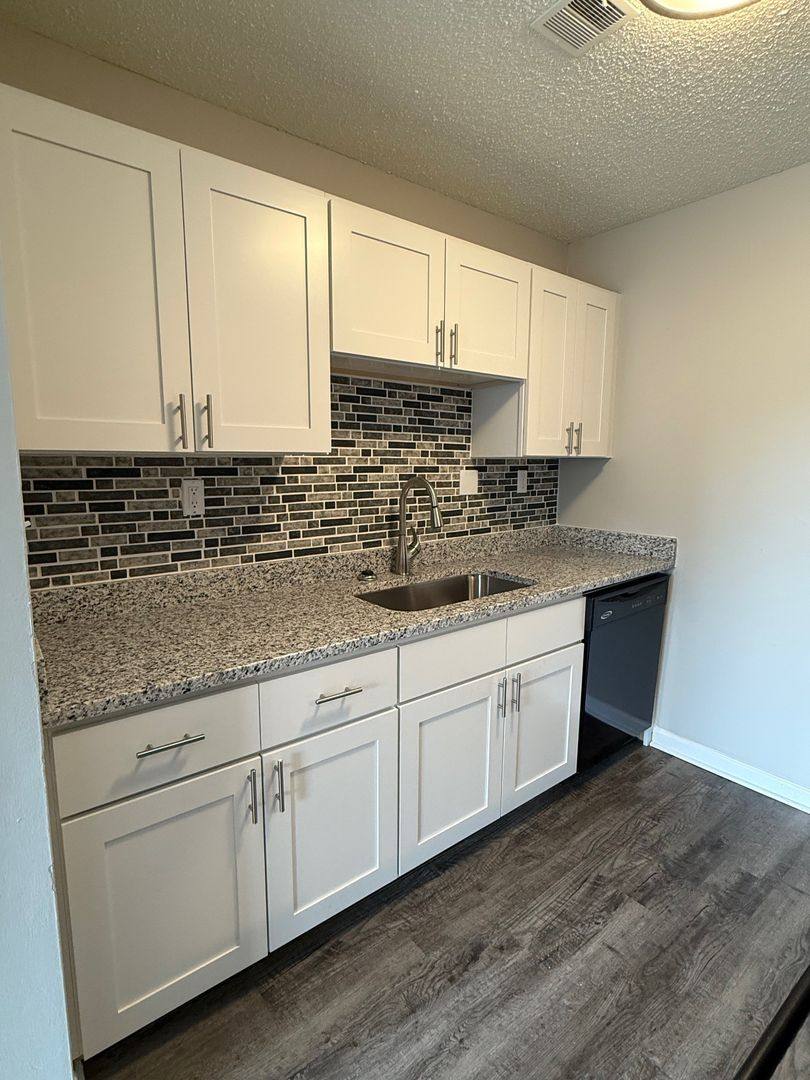 Apartment for rent at 7677 E 21st St, Wichita, KS 67206