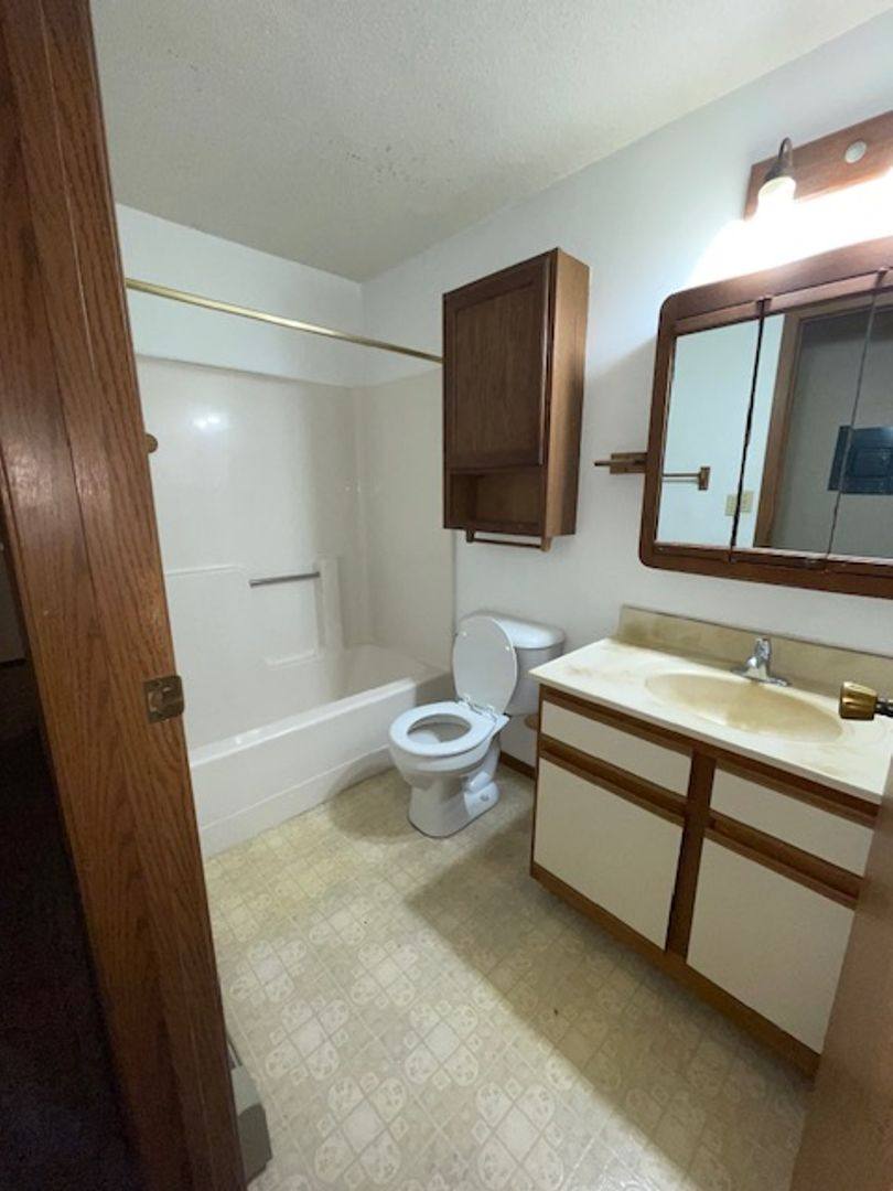 Apartment for rent at 718 W 12th St, Sioux Falls, SD 57104