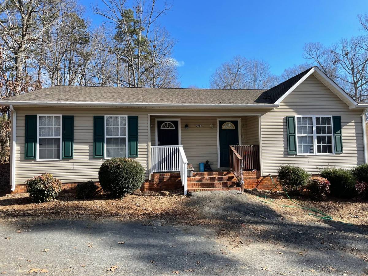 Apartment for rent at 2962 Forest Park Dr, Randleman, NC 27317
