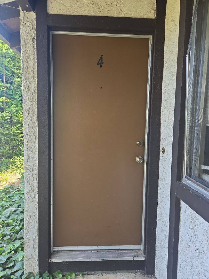 Apartment for rent at 930 E Tabor Ave, Fairfield, CA 94533