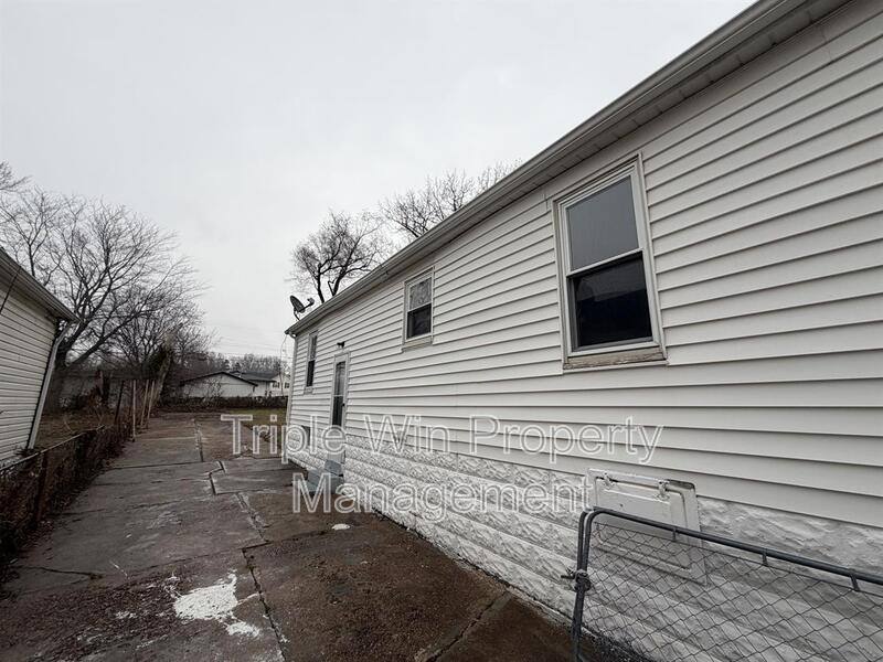 House for rent at 2527 Switzer Ave, Saint Louis, MO 63136
