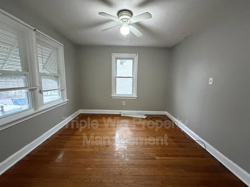 House for rent at 2527 Switzer Ave, Saint Louis, MO 63136