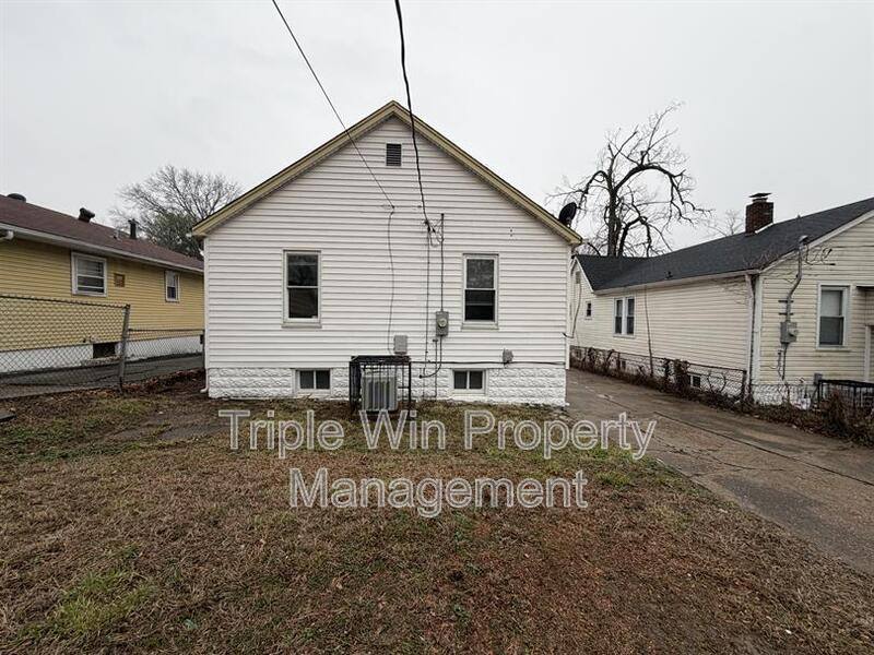 House for rent at 2527 Switzer Ave, Saint Louis, MO 63136