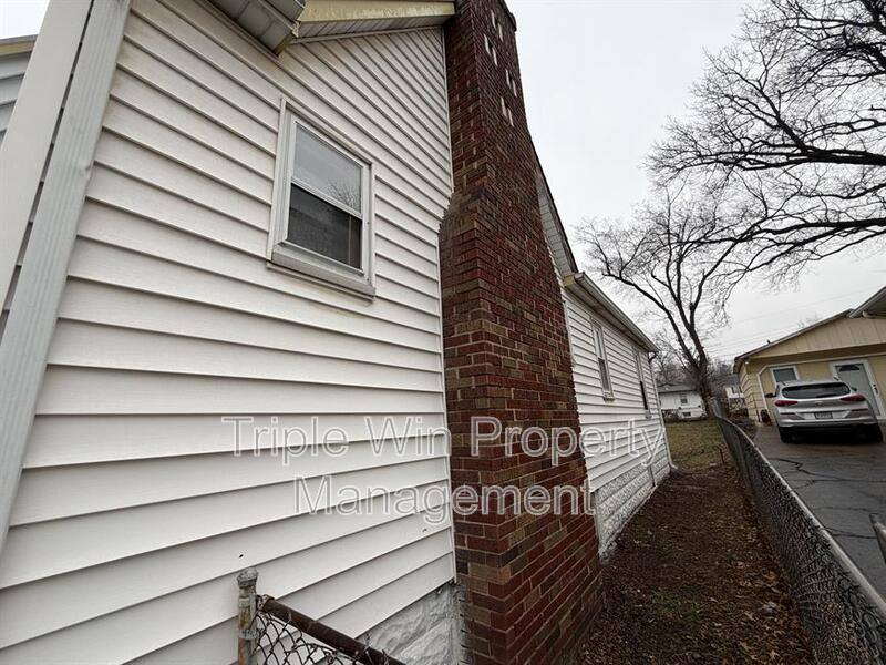 House for rent at 2527 Switzer Ave, Saint Louis, MO 63136