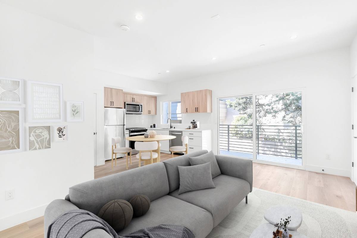 Apartment for rent at 914 7th St, Santa Monica, CA 90403