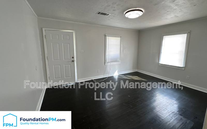 House for rent at 2569 Henderson St, Memphis, TN 38127
