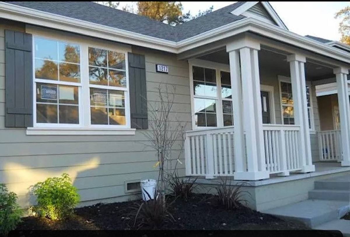 House for rent at 1217 Jennings Ave, Santa Rosa, CA 95401
