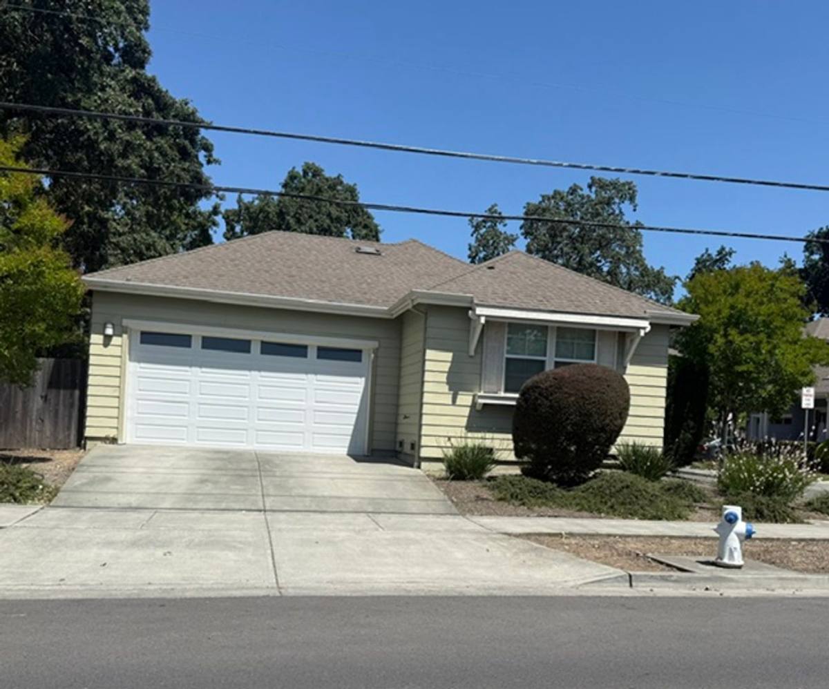 House for rent at 1217 Jennings Ave, Santa Rosa, CA 95401