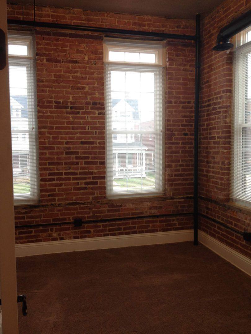 Apartment for rent at 1360 N George St, York, PA 17404