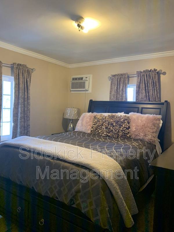 Apartment for rent at 4321 Beagle St, Los Angeles, CA 90032