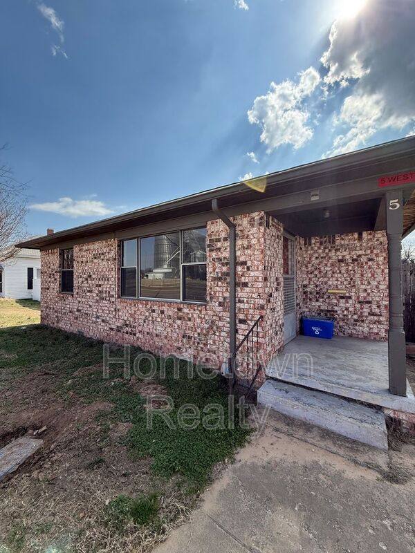 House for rent at 5 W Farrall, Shawnee, OK 74801