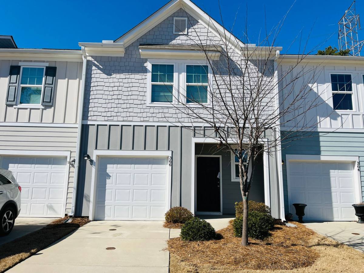 Townhouse for rent at 366 Penn Station Way, Cartersville, GA 30120