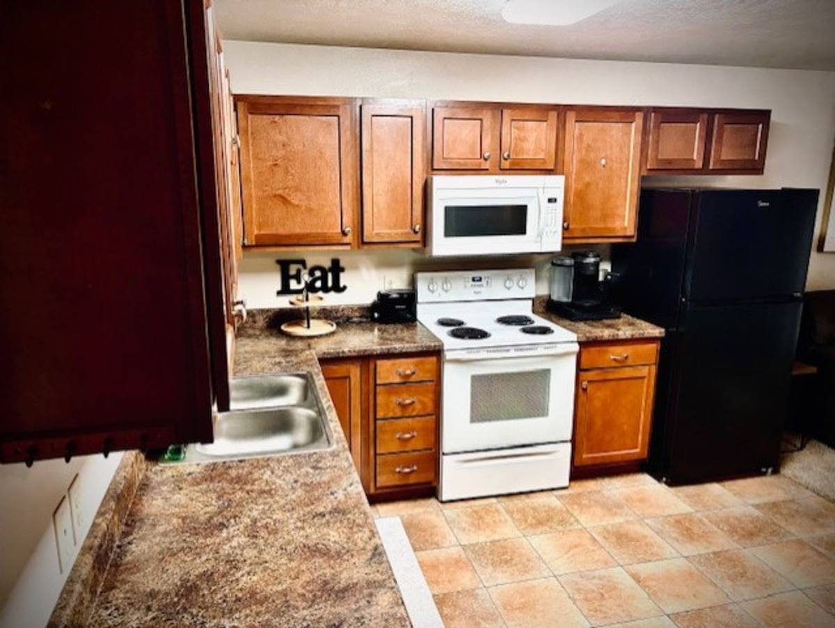 Apartment for rent at 1624-1632 Doodler Dr, Sioux Falls, SD 57103