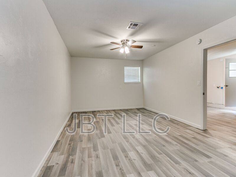 House for rent at 4416 Meadowoak Dr, Oklahoma City, OK 73110