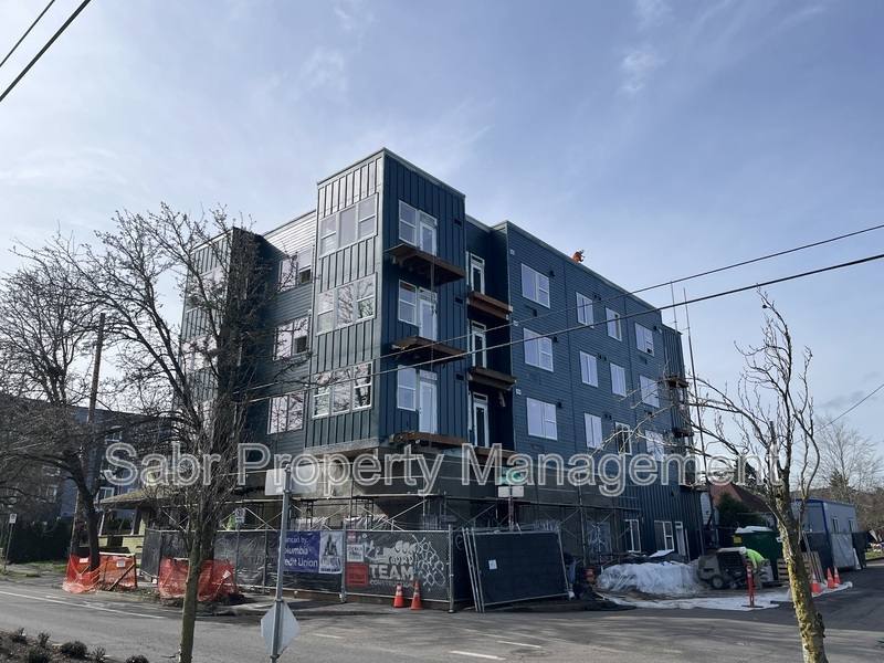 Apartment for rent at 1520 N Bryant St #3, Portland, OR 97217