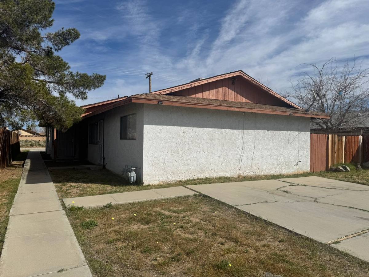Apartment for rent at 736 E Commercial Ave, Ridgecrest, CA 93555