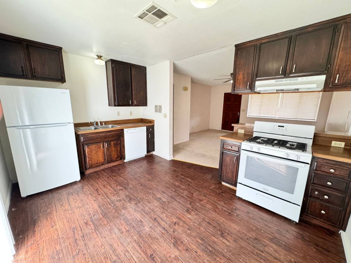 Apartment for rent at 736 E Commercial Ave, Ridgecrest, CA 93555