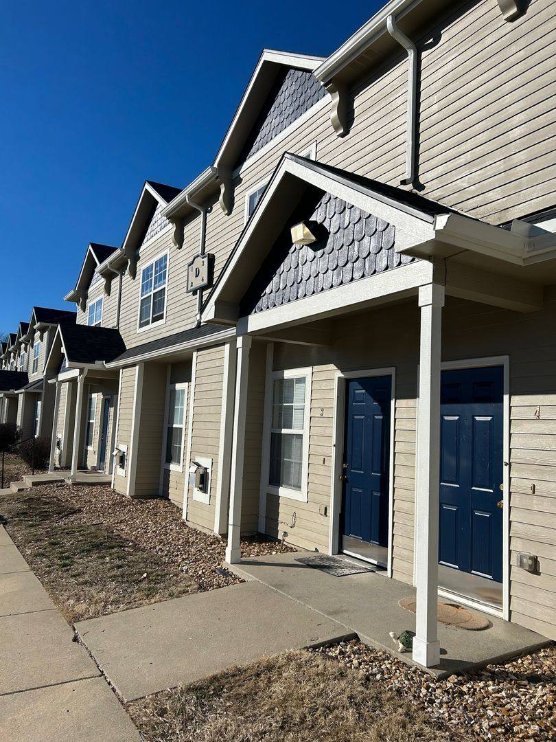 Townhouse for rent at 3520 W 22nd St, Lawrence, KS 66047