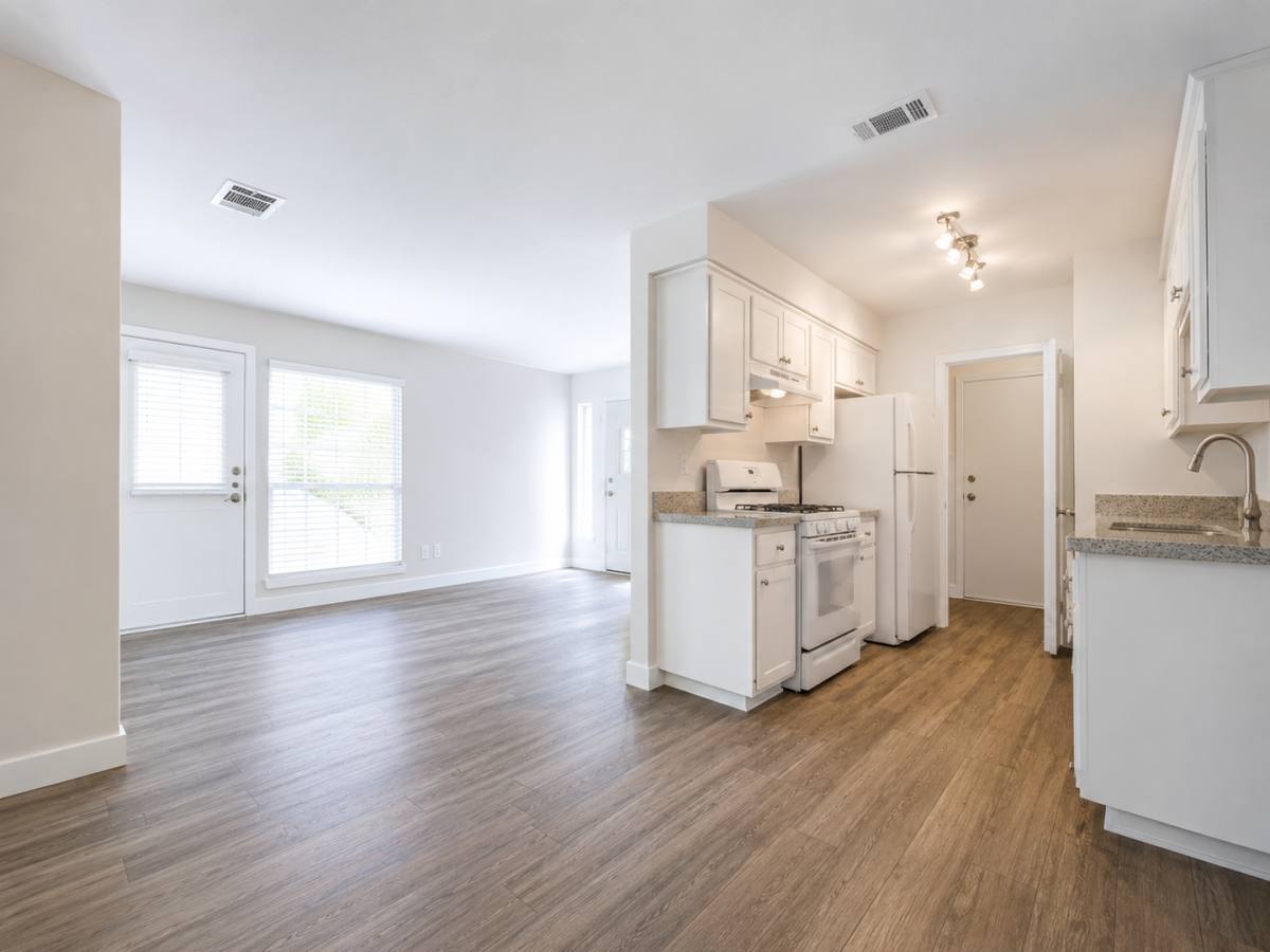 Townhouse for rent at 5009 Copperbend Blvd #B, Austin, TX 78744