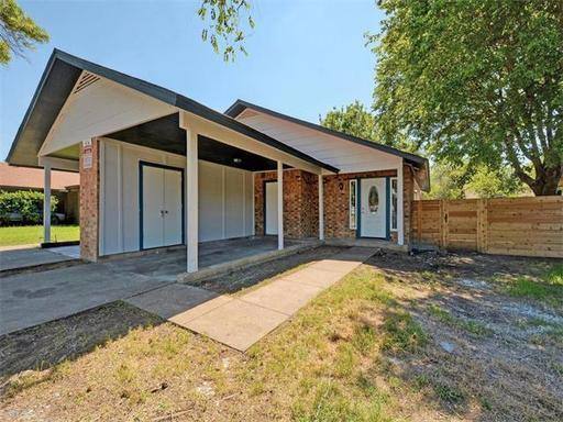 Townhouse for rent at 5009 Copperbend Blvd #B, Austin, TX 78744