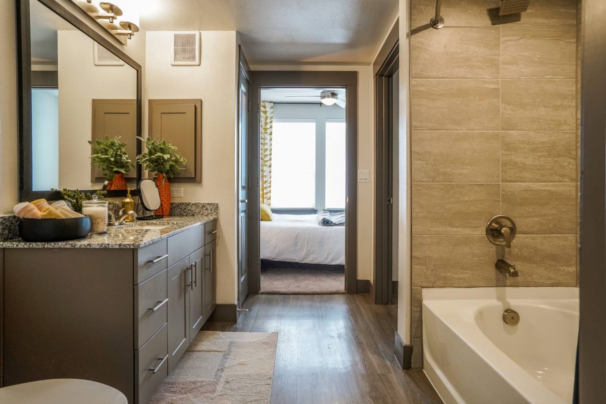 Apartment for rent at 5313 Manor Rd, Austin, TX 78723