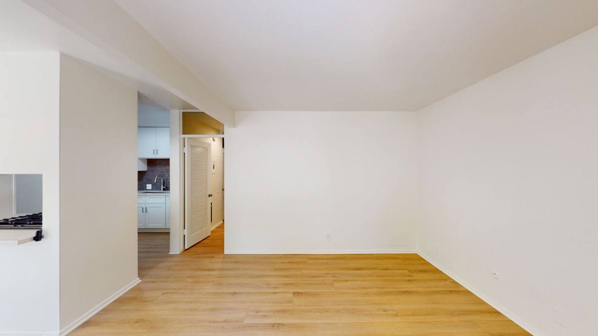 Apartment for rent at 570 N Madison Ave, Pasadena, CA 91101