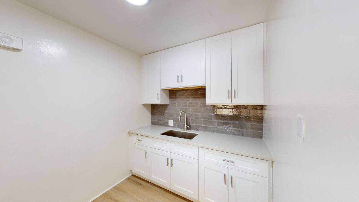 Apartment for rent at 570 N Madison Ave, Pasadena, CA 91101