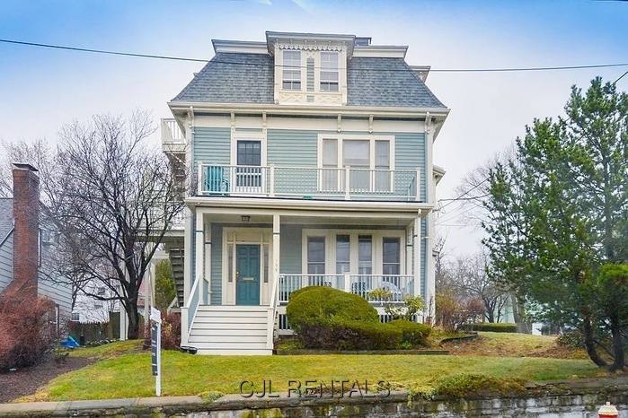 Apartment for rent at 139 Summer St #3, Watertown, MA 02472