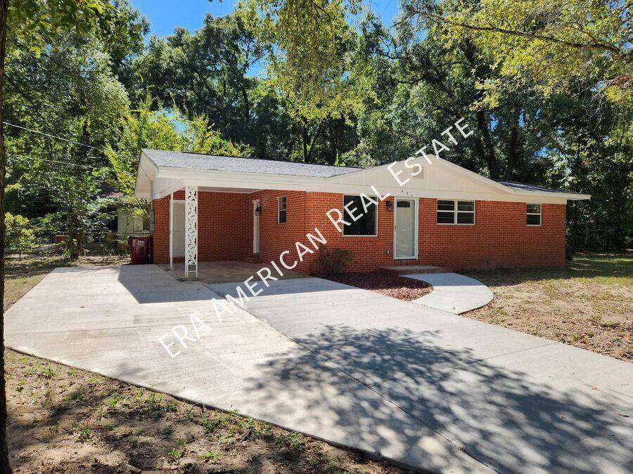 House for rent at 503 W Griffith Ave, Crestview, FL 32536