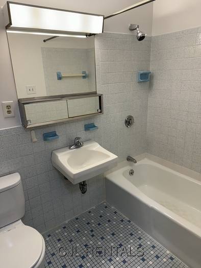 Apartment for rent at 71 Montvale Ave #20, Stoneham, MA 02180