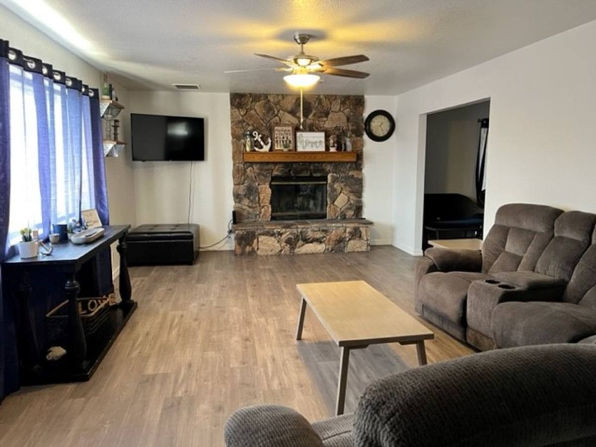 House for rent at 1665 Central Ave, Bullhead City, AZ 86442