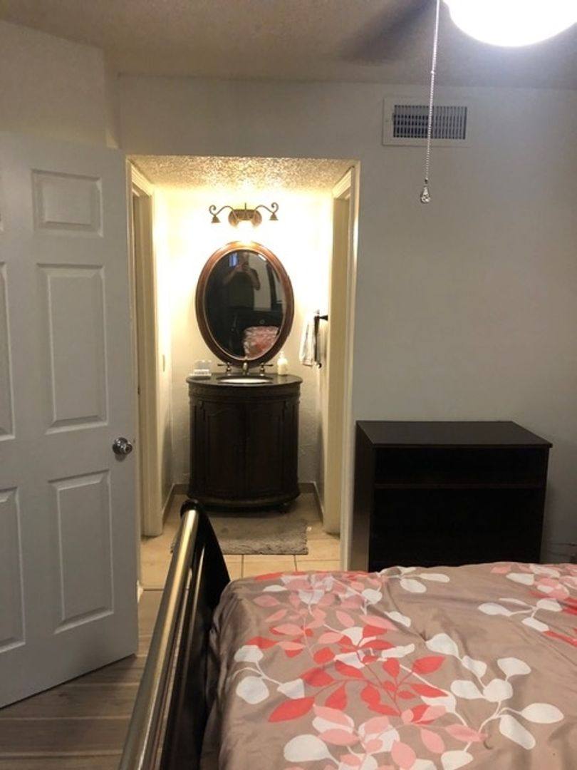 Condo for rent at 18333 Roehampton Dr, Dallas, TX 75252