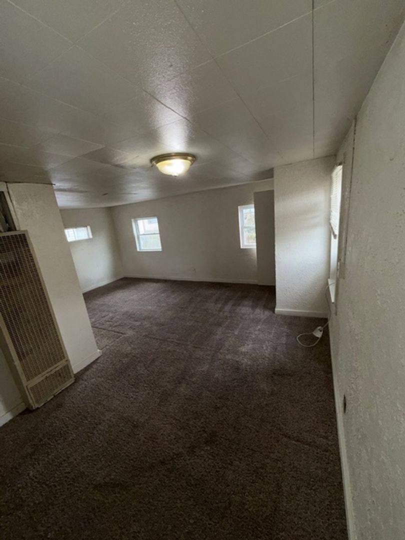 House for rent at 1813 Jeanette Ave, Evansville, IN 47714