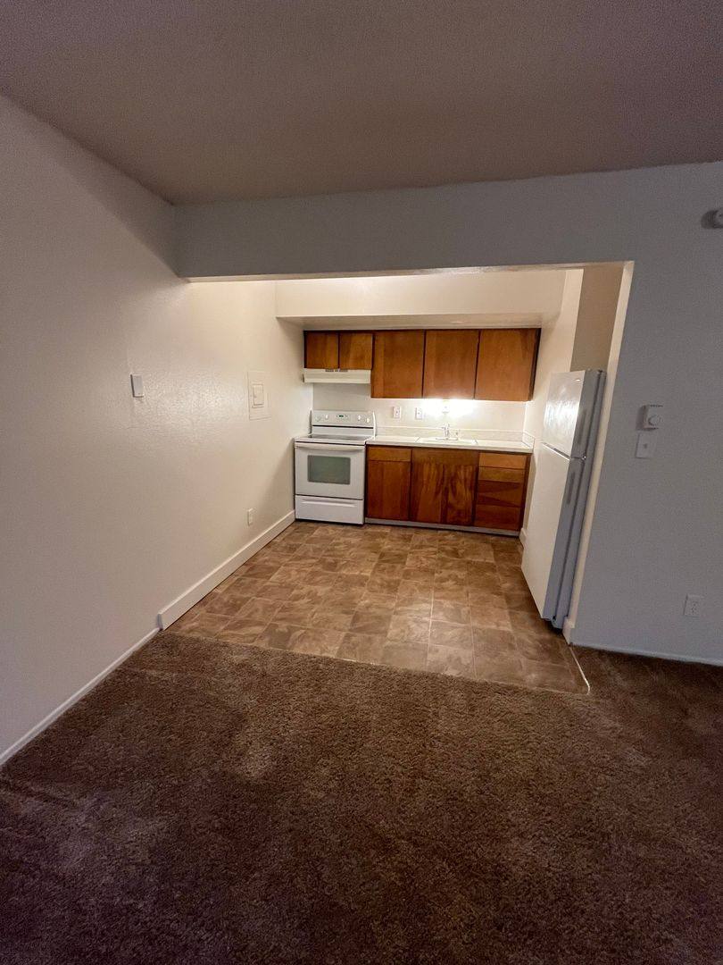 Apartment for rent at 2507 E Mill Plain Blvd, Vancouver, WA 98661