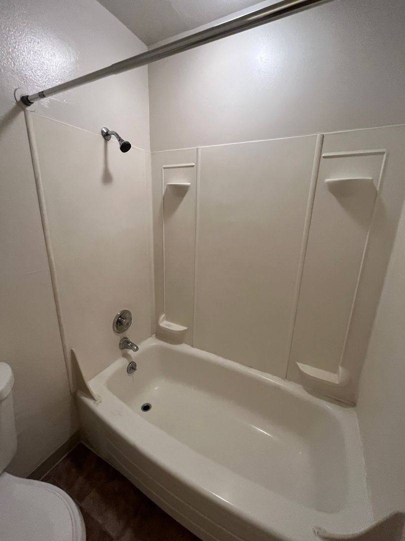 Apartment for rent at 2507 E Mill Plain Blvd, Vancouver, WA 98661