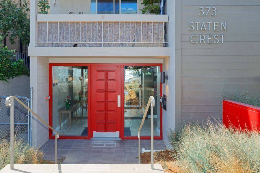 Apartment for rent at 373 Staten Ave #102, Oakland, CA 94610