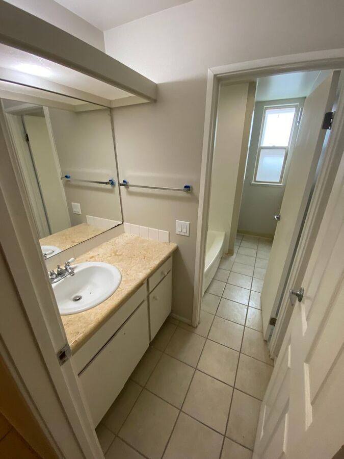 Apartment for rent at 373 Staten Ave #102, Oakland, CA 94610