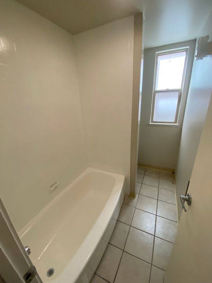 Apartment for rent at 373 Staten Ave #102, Oakland, CA 94610
