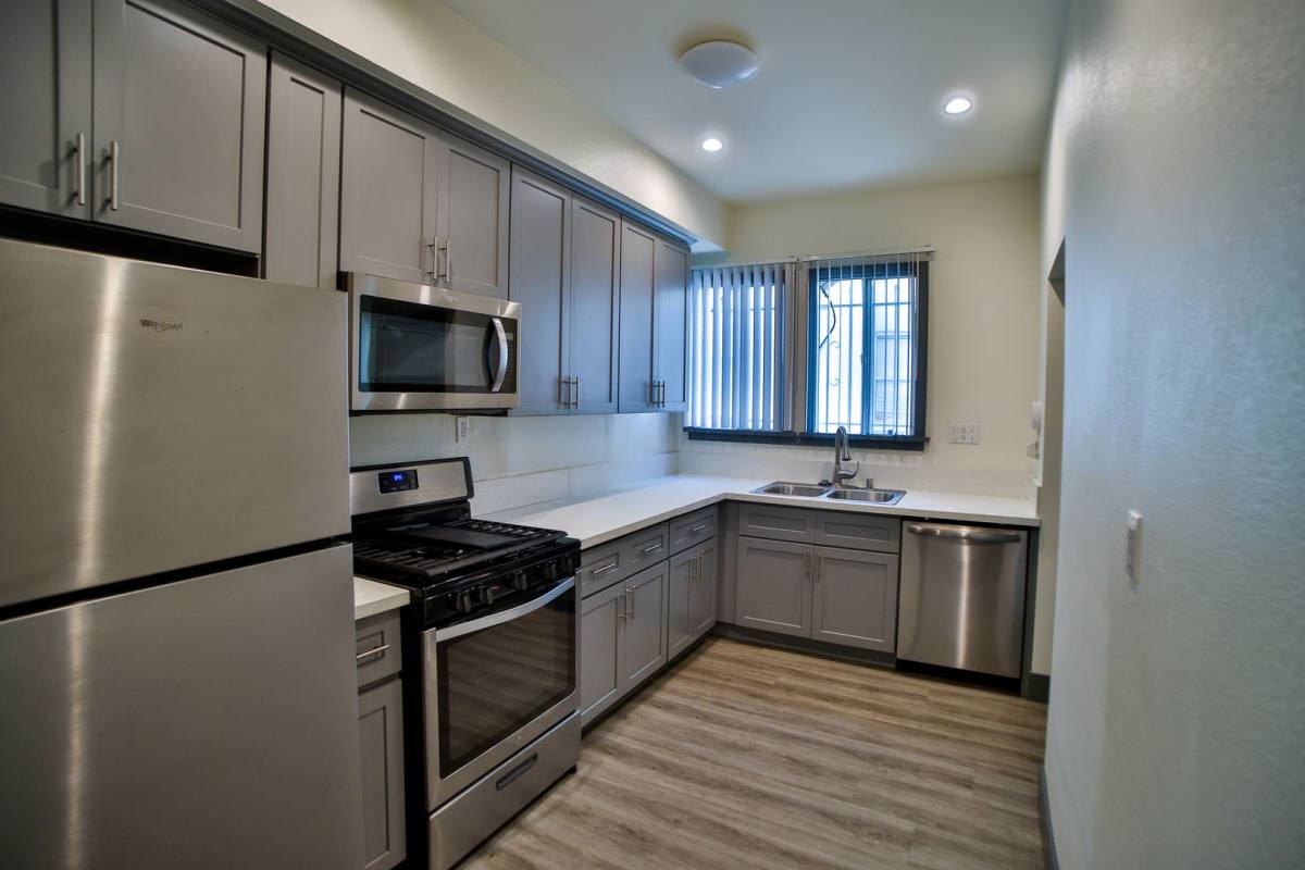 Apartment for rent at 3015 Virginia Rd, Los Angeles, CA 90016