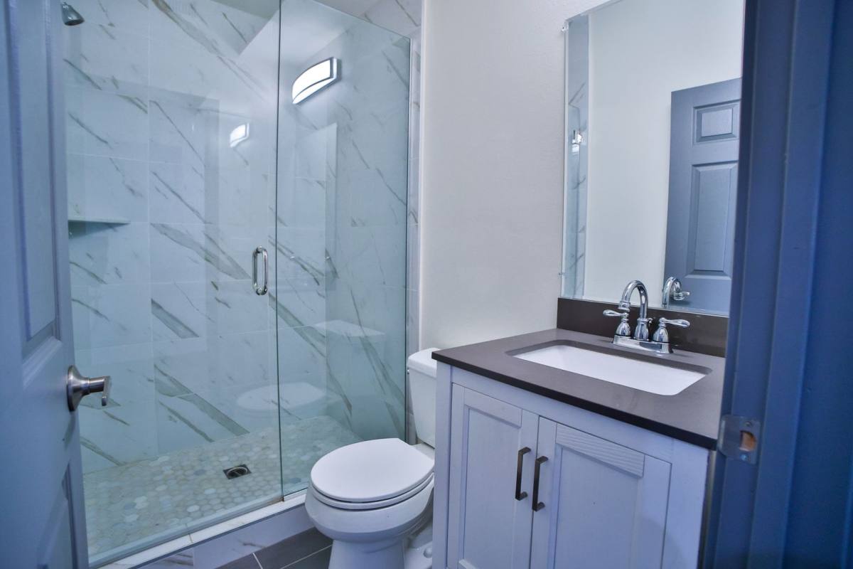 Apartment for rent at 3015 Virginia Rd, Los Angeles, CA 90016