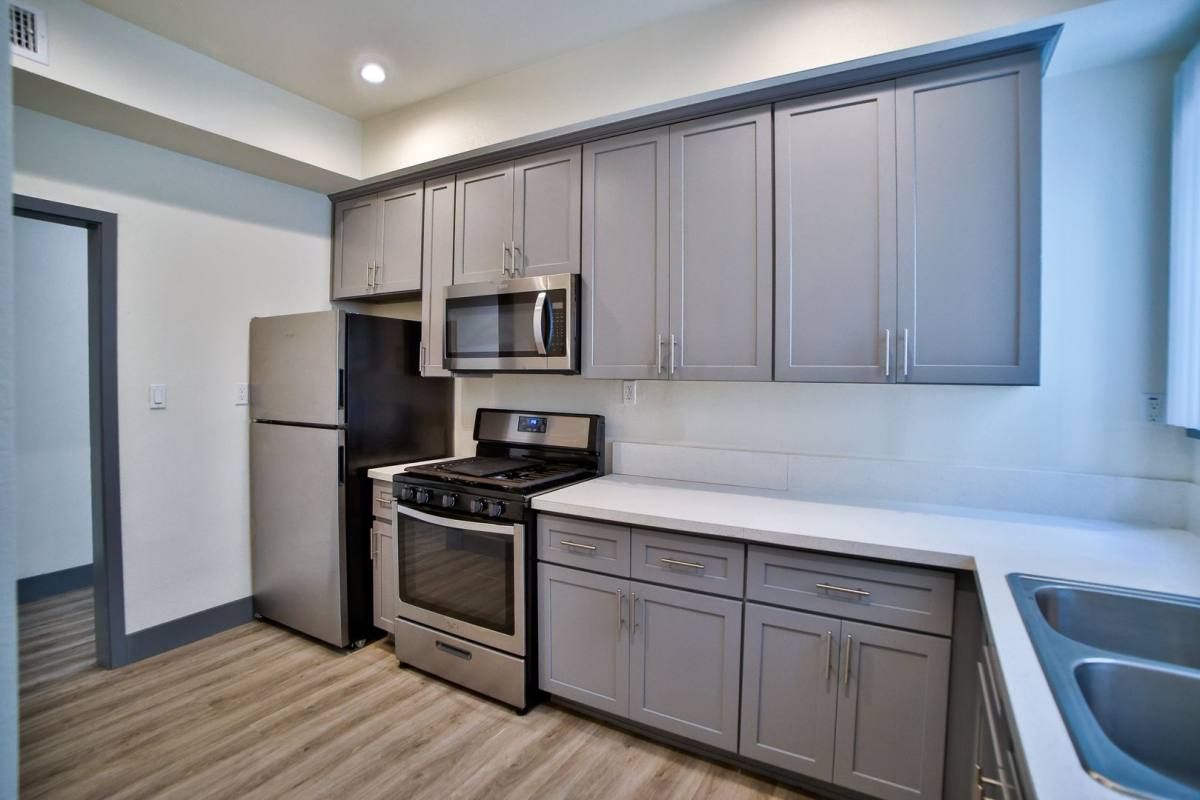 Apartment for rent at 3015 Virginia Rd, Los Angeles, CA 90016