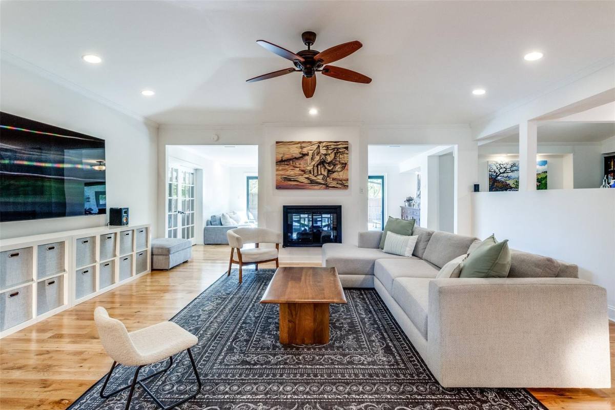 House for rent at 7350 Fieldgate Dr, Dallas, TX 75230