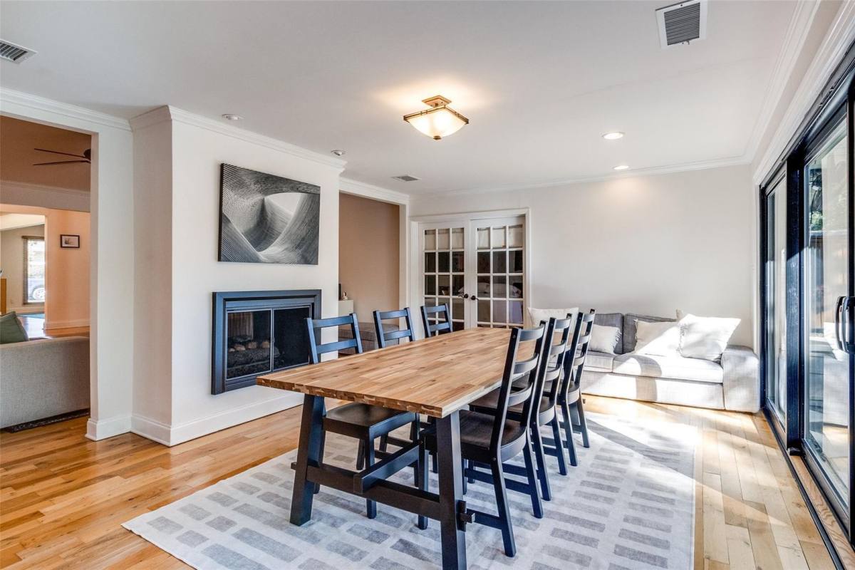 House for rent at 7350 Fieldgate Dr, Dallas, TX 75230